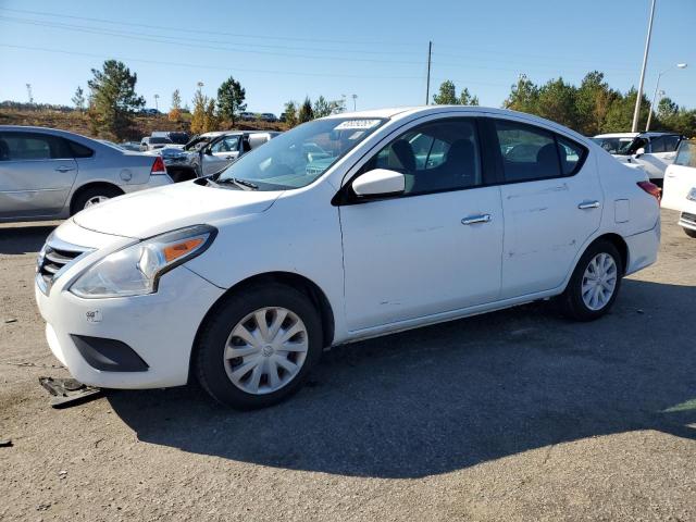 90809265 :رقم المزاد ، 3N1CN7AP8JL841803 vin ، 2018 Nissan Versa S مزاد بيع