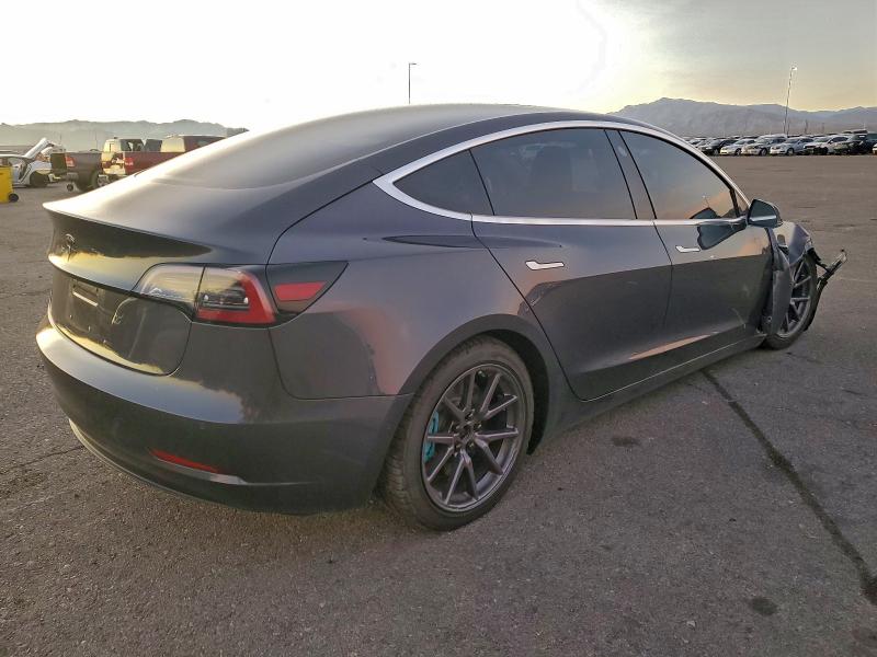 94676335 :رقم المزاد ، 5YJ3E1EA9JF045253 vin ، 2018 Tesla Model 3 مزاد بيع
