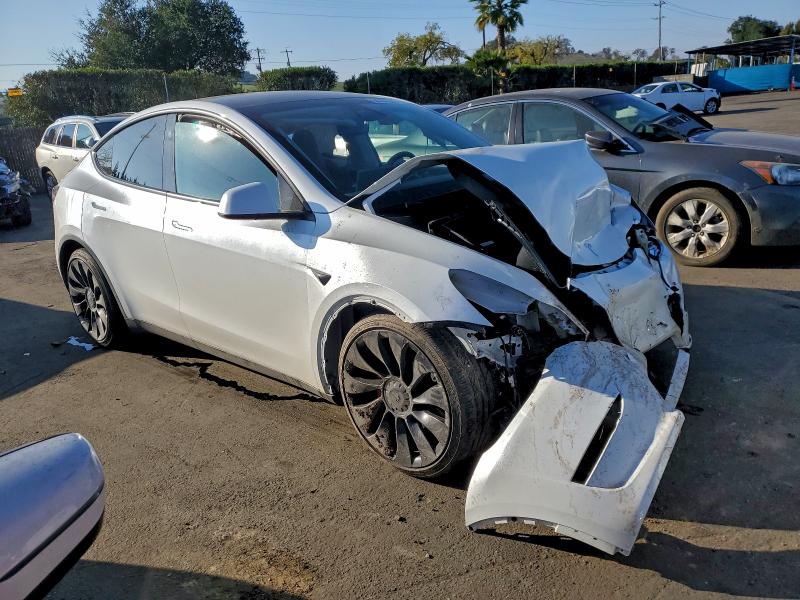 2025 Tesla Model Y მანქანა იყიდება აუქციონზე, vin: 7SAYGDEFXSF299877, აუქციონის ნომერი: 94251095