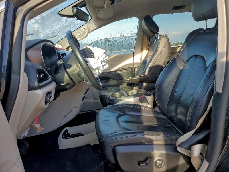93929675 :رقم المزاد ، 2C4RC1BG1JR114336 vin ، 2018 Chrysler Pacifica مزاد بيع
