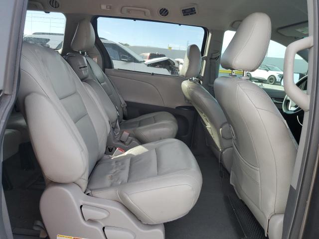92084005 :رقم المزاد ، 5TDKK3DC1FS598713 vin ، 2015 Toyota Sienna مزاد بيع