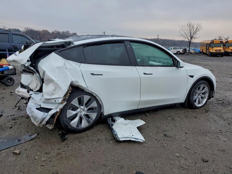 Продажа на аукционе авто 2022 Tesla Model Y, vin: 7SAYGDEE8NF400636, номер лота: 94440925