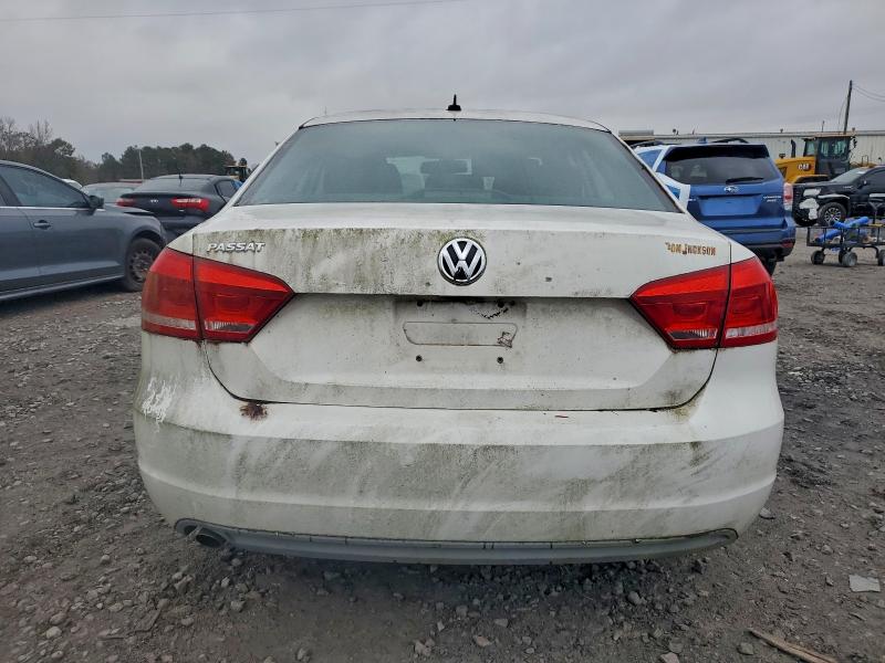 2013 Volkswagen Passat მანქანა იყიდება აუქციონზე, vin: 1VWAP7A30DC053140, აუქციონის ნომერი: 93897015