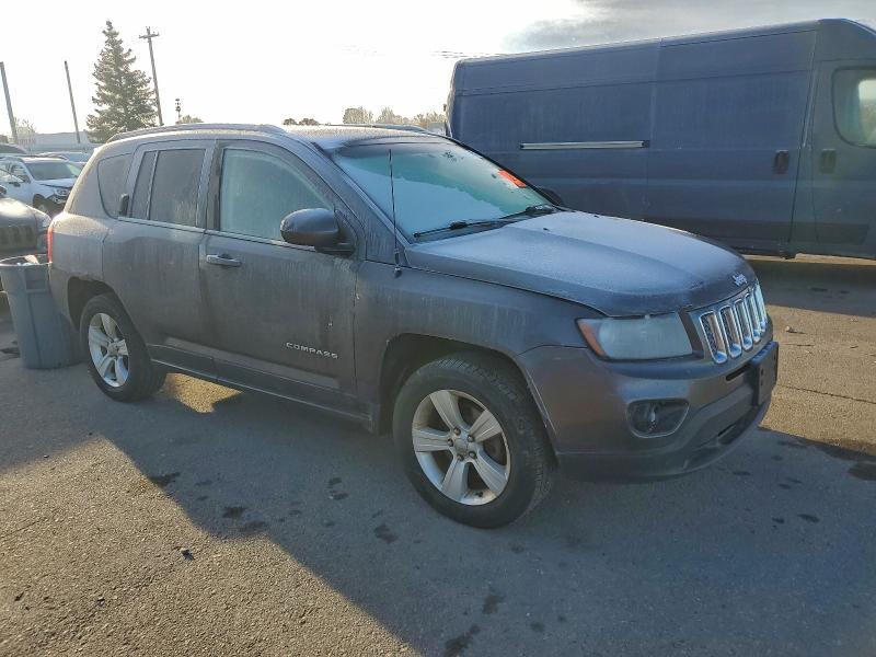 92762495 :رقم المزاد ، 1C4NJDEB0HD191105 vin ، 2017 Jeep Compass مزاد بيع