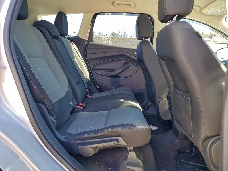 94647065 :رقم المزاد ، 1FMCU0GX1GUC23781 vin ، 2016 Ford Escape مزاد بيع