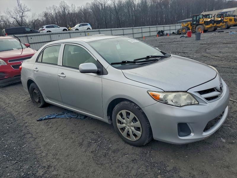 2013 Toyota Corolla მანქანა იყიდება აუქციონზე, vin: JTDBU4EE8DJ117639, აუქციონის ნომერი: 94405605