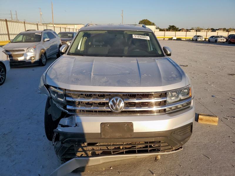 2018 Volkswagen Atlas მანქანა იყიდება აუქციონზე, vin: 1V2AR2CA0JC549965, აუქციონის ნომერი: 91896005