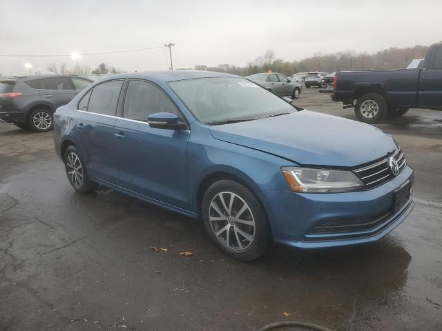 90852435 :رقم المزاد ، 3VWDB7AJ2HM257520 vin ، 2017 Volkswagen Jetta مزاد بيع