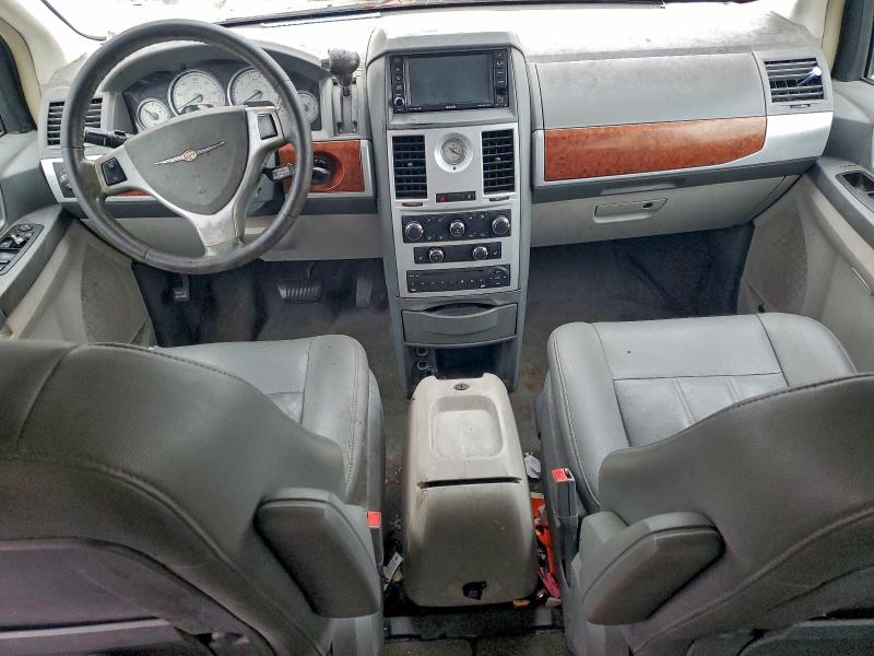 Продажа на аукционе авто 2008 Chrysler Town & Country, vin: 2A8HR54P78R736229, номер лота: 94065745