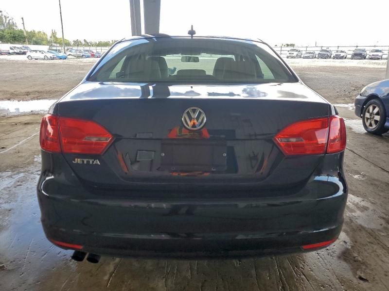 94191335 :رقم المزاد ، 3VWDX7AJ6BM120332 vin ، 2011 Volkswagen Jetta مزاد بيع