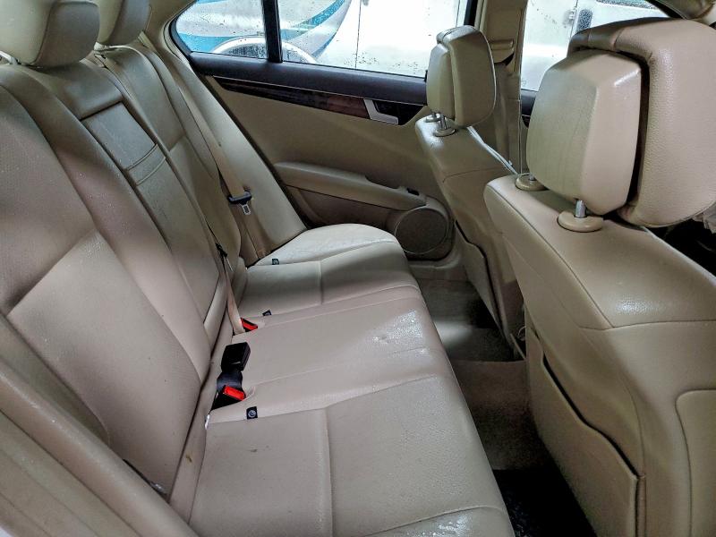 Продажа на аукционе авто 2013 Mercedes-benz C, vin: WDDGF8AB5DR263930, номер лота: 93436165