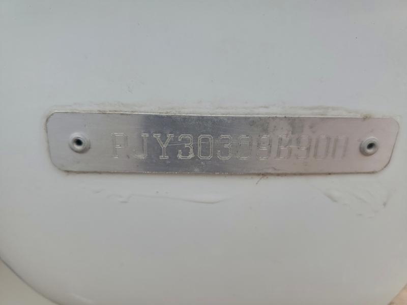 94333315 :رقم المزاد ، PJY30309B900 vin ، 2000 Boat Boat مزاد بيع