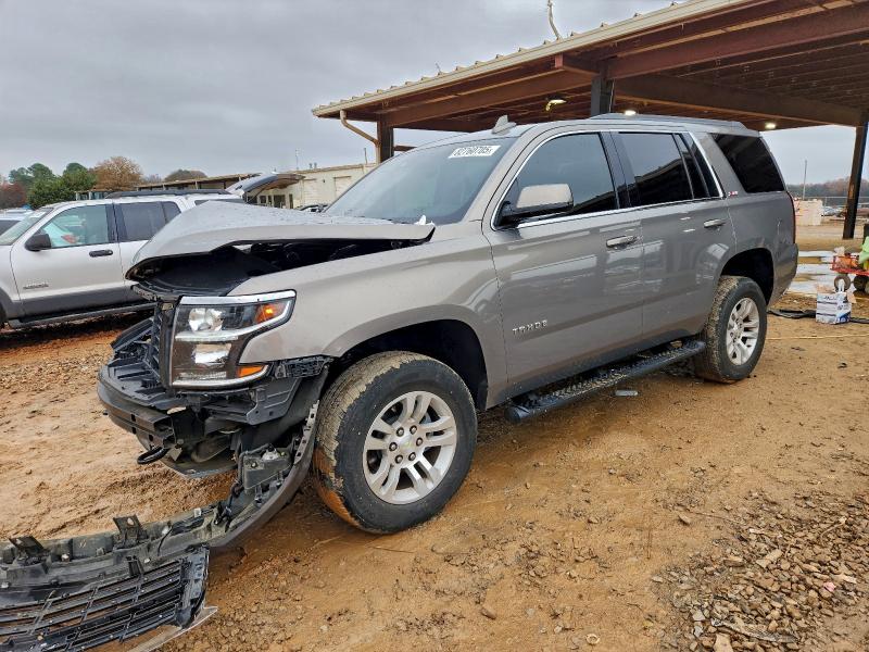 82760705 :رقم المزاد ، 1GNSKBKC7JR401328 vin ، 2018 Chevrolet Tahoe مزاد بيع