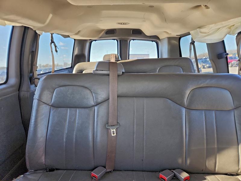 94646215 :رقم المزاد ، 1GNWGPFG1F1271601 vin ، 2015 Chev Express مزاد بيع