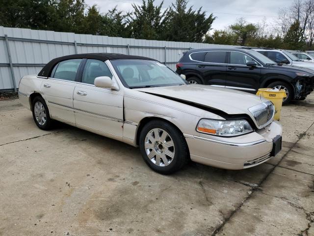 92342285 :رقم المزاد ، 1LNHM83W23Y619173 vin ، 2003 Lincoln Town Car مزاد بيع