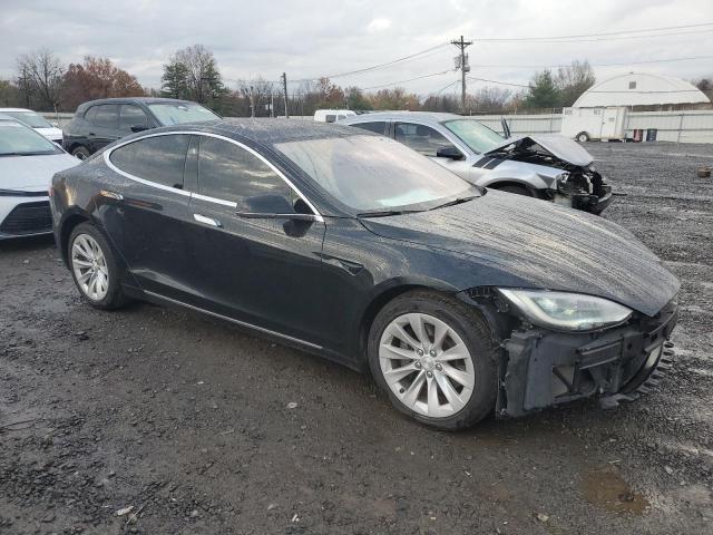 92041785 :رقم المزاد ، 5YJSA1E28JF266682 vin ، 2018 Tesla Model S مزاد بيع