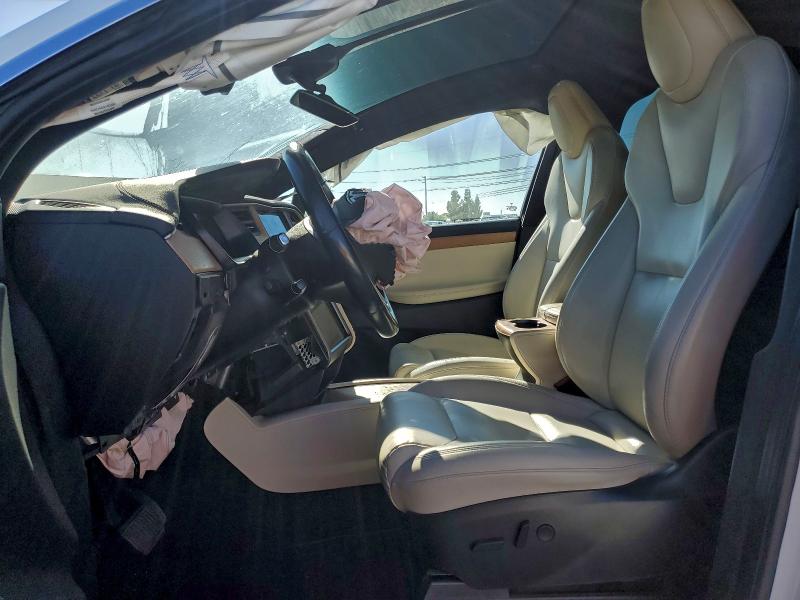 2020 Tesla Model X მანქანა იყიდება აუქციონზე, vin: 5YJXCAE23LF301809, აუქციონის ნომერი: 83981085