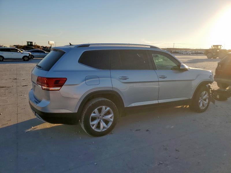 2018 Volkswagen Atlas მანქანა იყიდება აუქციონზე, vin: 1V2AR2CA0JC549965, აუქციონის ნომერი: 91896005