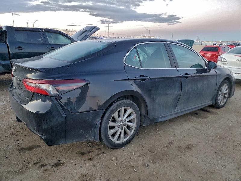 93919605 :رقم المزاد ، 4T1G11AK7NU699432 vin ، 2022 Toyota Camry مزاد بيع