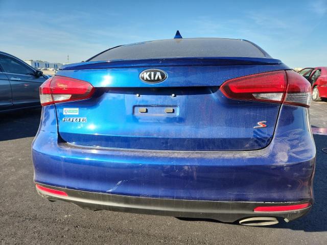 93540525 :رقم المزاد ، 3KPFL4A77JE264278 vin ، 2018 Kia Forte مزاد بيع