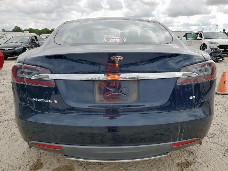 2014 Tesla Model S მანქანა იყიდება აუქციონზე, vin: 5YJSA1S12EFP48713, აუქციონის ნომერი: 93278665