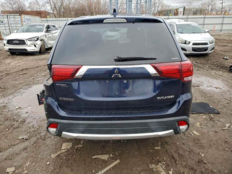 Продажа на аукционе авто 2018 Mitsubishi Outlander, vin: JA4AZ3A32JZ058025, номер лота: 94724875