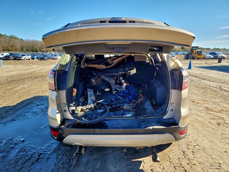 94125755 :رقم المزاد ، 1FMCU9GDXJUB23521 vin ، 2018 Ford Escape مزاد بيع