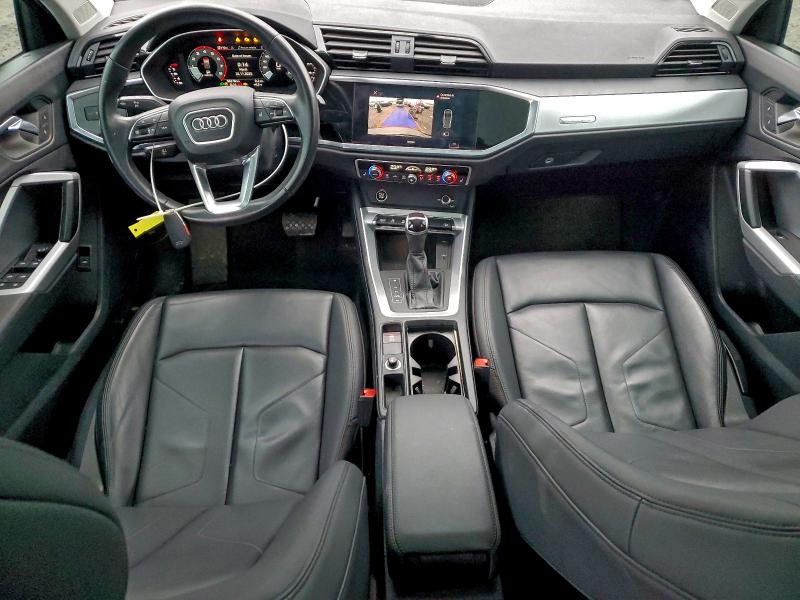 93832155 :رقم المزاد ، WA1AUCF35N1035866 vin ، 2022 Audi Q3 مزاد بيع