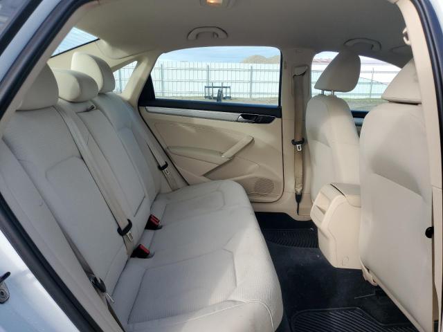 Продажа на аукционе авто 2017 Volkswagen Passat, vin: 1VWAT7A31HC015174, номер лота: 90132445