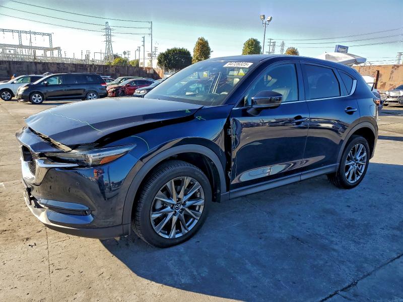 Продаж на аукціоні авто 2019 Mazda Cx-5 Signa, vin: JM3KFBEY5K0643729, номер лоту: 94728325