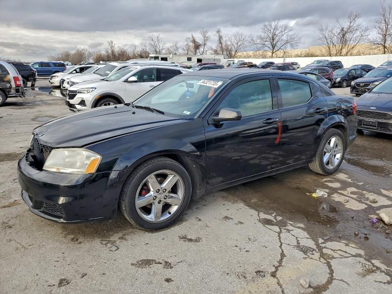 94321735 :رقم المزاد ، 1C3CDZAB9DN688230 vin ، 2013 Dodge Avenger مزاد بيع