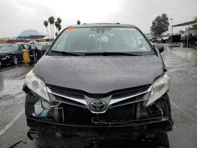 Продажа на аукционе авто 2018 Toyota Sienna, vin: 5TDYZ3DC1JS912231, номер лота: 93332275