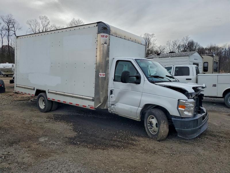91607195 :رقم المزاد ، 1FDWE3FN0RDD28472 vin ، 2024 Ford Econoline مزاد بيع