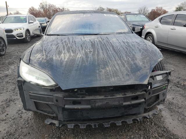 92041785 :رقم المزاد ، 5YJSA1E28JF266682 vin ، 2018 Tesla Model S مزاد بيع