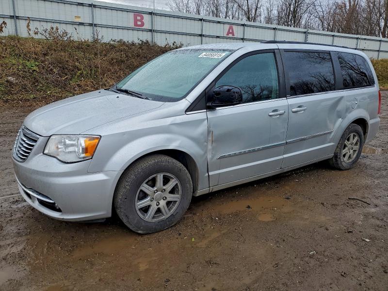 94056915 :رقم المزاد ، 2C4RC1BG2CR135425 vin ، 2012 Chrysler Town & Country مزاد بيع