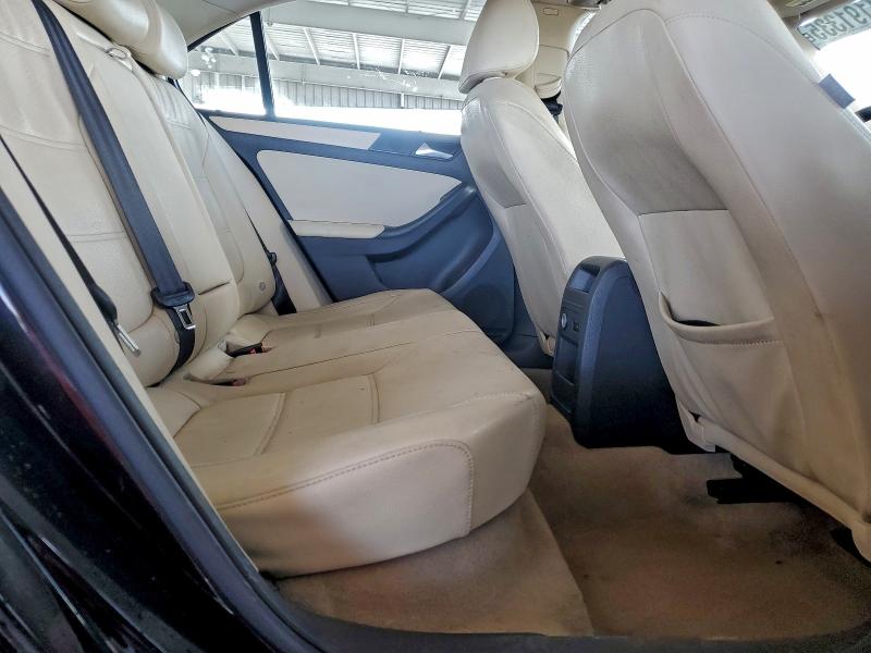 94191335 :رقم المزاد ، 3VWDX7AJ6BM120332 vin ، 2011 Volkswagen Jetta مزاد بيع