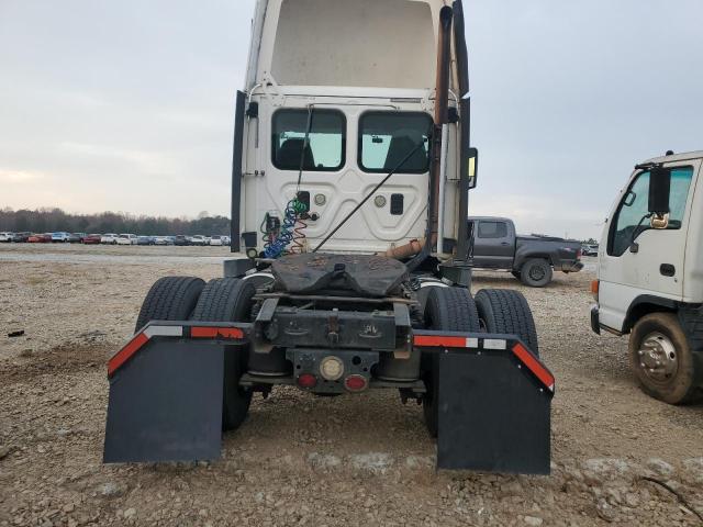 2015 Freightliner Cascadia მანქანა იყიდება აუქციონზე, vin: 1FUBGEDV5FLGH4750, აუქციონის ნომერი: 93057395