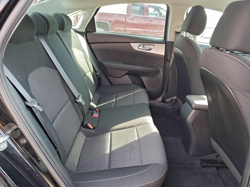 2023 Kia Forte მანქანა იყიდება აუქციონზე, vin: 3KPF24AD8PE564591, აუქციონის ნომერი: 94401315