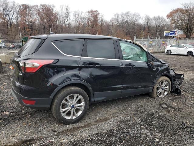 93354805 :رقم المزاد ، 1FMCU0GD3HUB74512 vin ، 2017 Ford Escape مزاد بيع