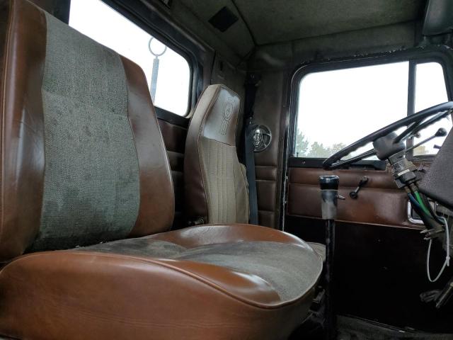 90932315 :رقم المزاد ، 1XKBD99XXRS632043 vin ، 1994 Kenworth T400a مزاد بيع