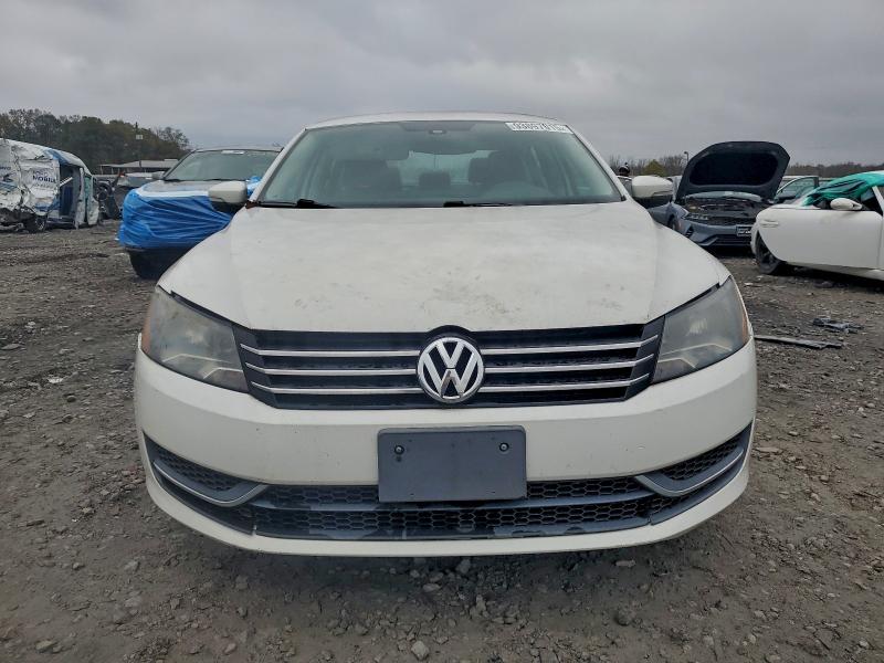 2013 Volkswagen Passat მანქანა იყიდება აუქციონზე, vin: 1VWAP7A30DC053140, აუქციონის ნომერი: 93897015