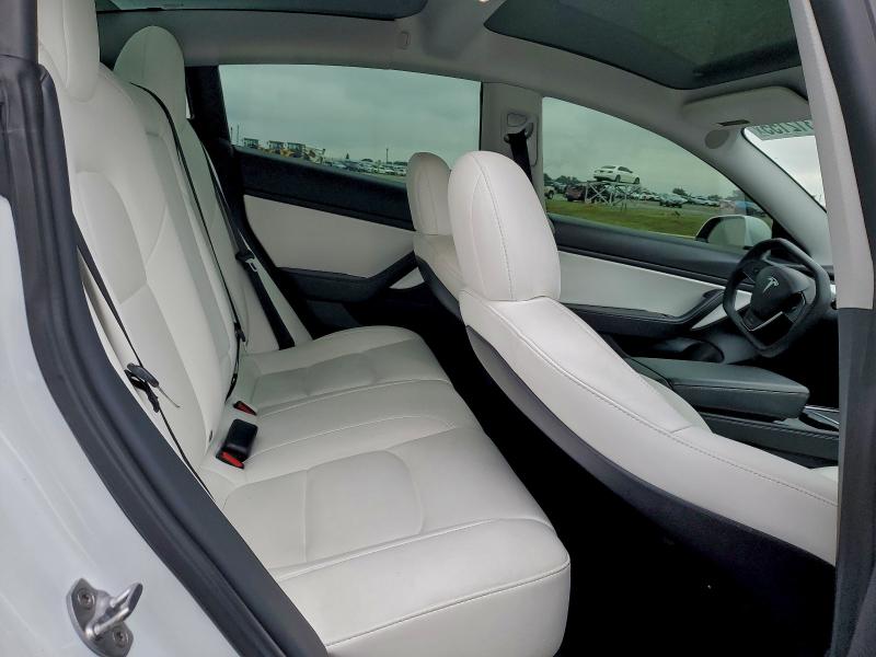 94312155 :رقم المزاد ، 5YJ3E1EB9MF863191 vin ، 2021 Tesla Model 3 مزاد بيع