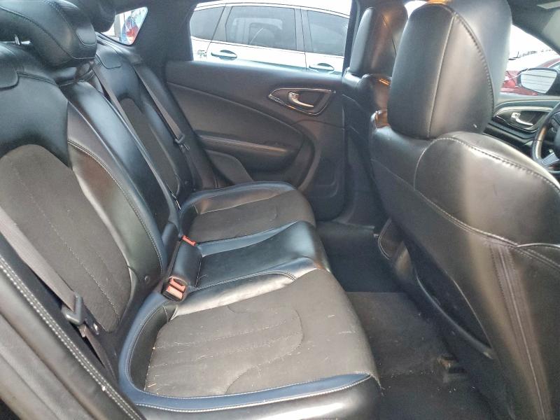 93969215 :رقم المزاد ، 1C3CCCBB2FN511682 vin ، 2015 Chrysler 200 S مزاد بيع