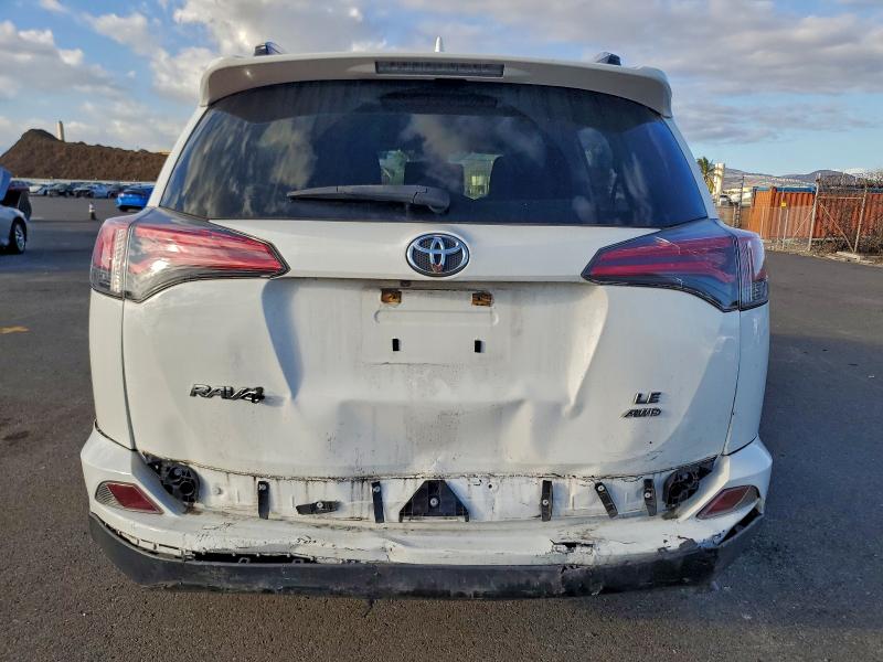 Продаж на аукціоні авто 2018 Toyota Rav4 Le, vin: JTMBFREV2JJ738779, номер лоту: 85439865