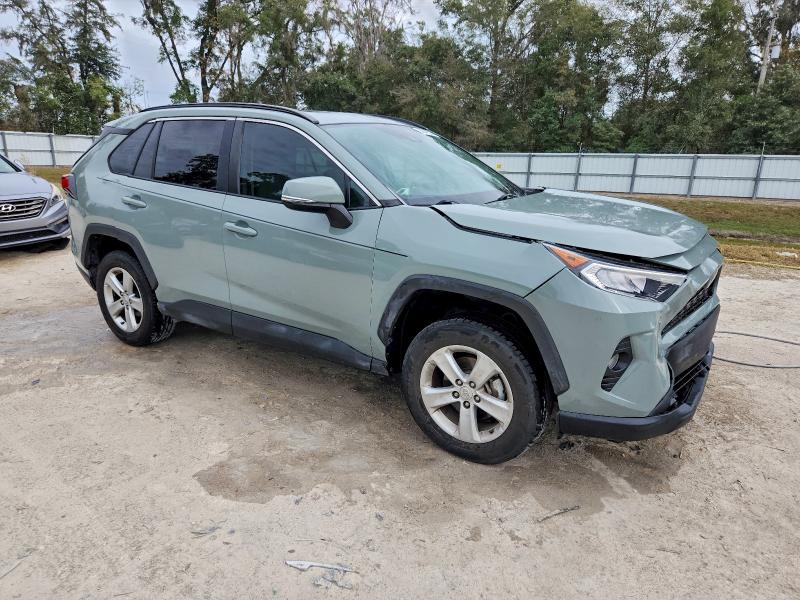 Продажа на аукционе авто 2021 Toyota Rav4, vin: 2T3C1RFV3MW137887, номер лота: 93841225