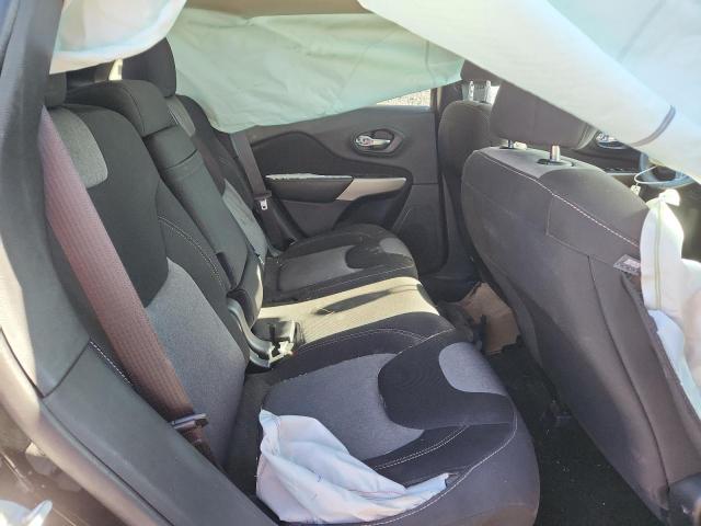 91467925 :رقم المزاد ، 1C4PJLCB4JD552136 vin ، 2018 Jeep Cherokee مزاد بيع