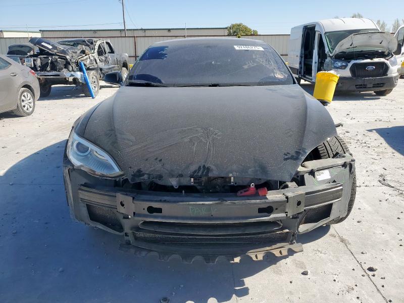 92486275 :رقم المزاد ، 5YJSA1H18EFP29137 vin ، 2014 Tesla Model S مزاد بيع