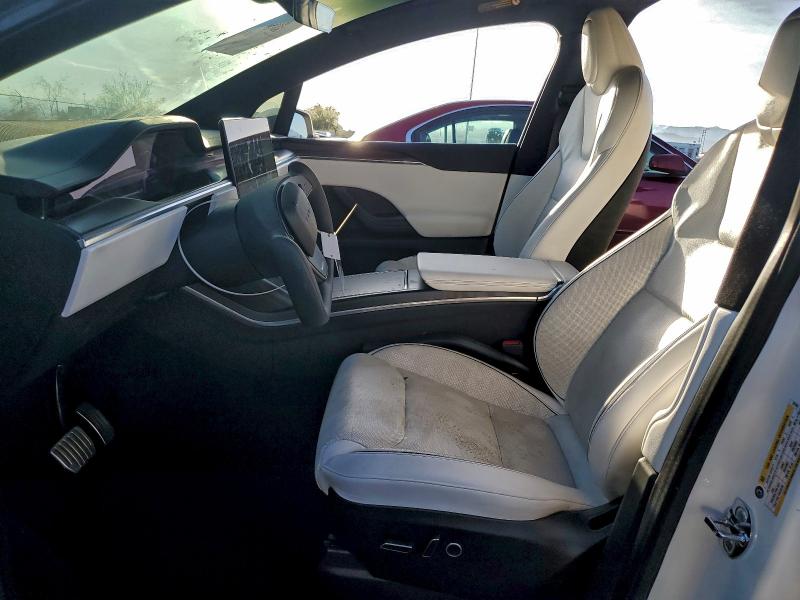 93285175 :رقم المزاد ، 7SAXCBE61NF331504 vin ، 2022 Tesla Model X مزاد بيع