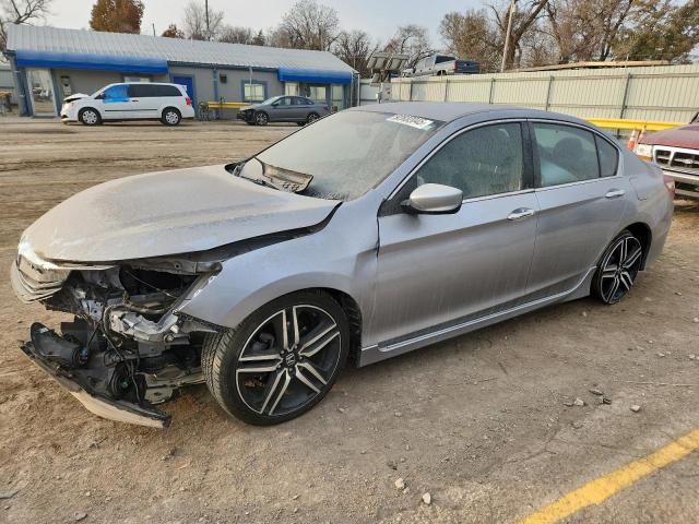 92832045 :رقم المزاد ، 1HGCR2F51GA165675 vin ، 2016 Honda Accord مزاد بيع