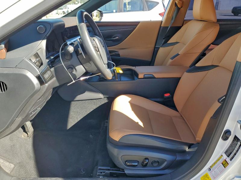 94771435 :رقم المزاد ، 58ADA1C17RU052275 vin ، 2024 Lexus Es مزاد بيع